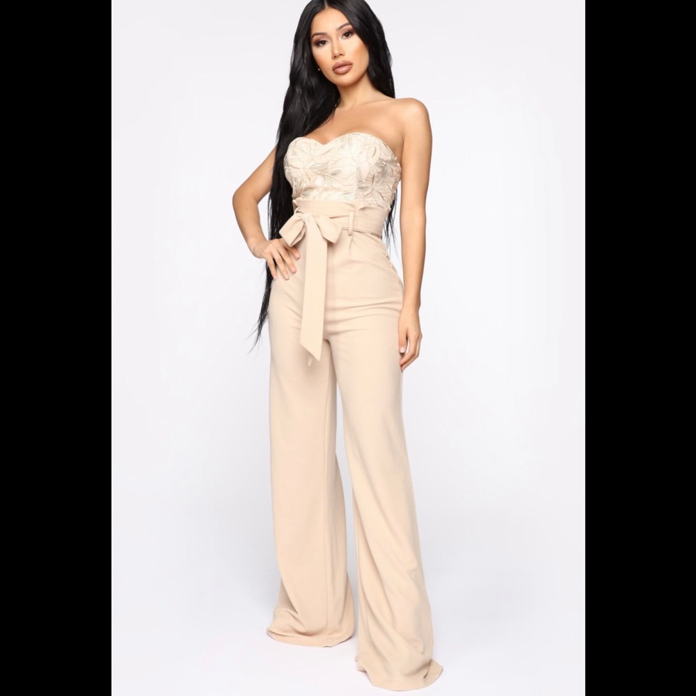 NEVER WORN! Fashion nova romper